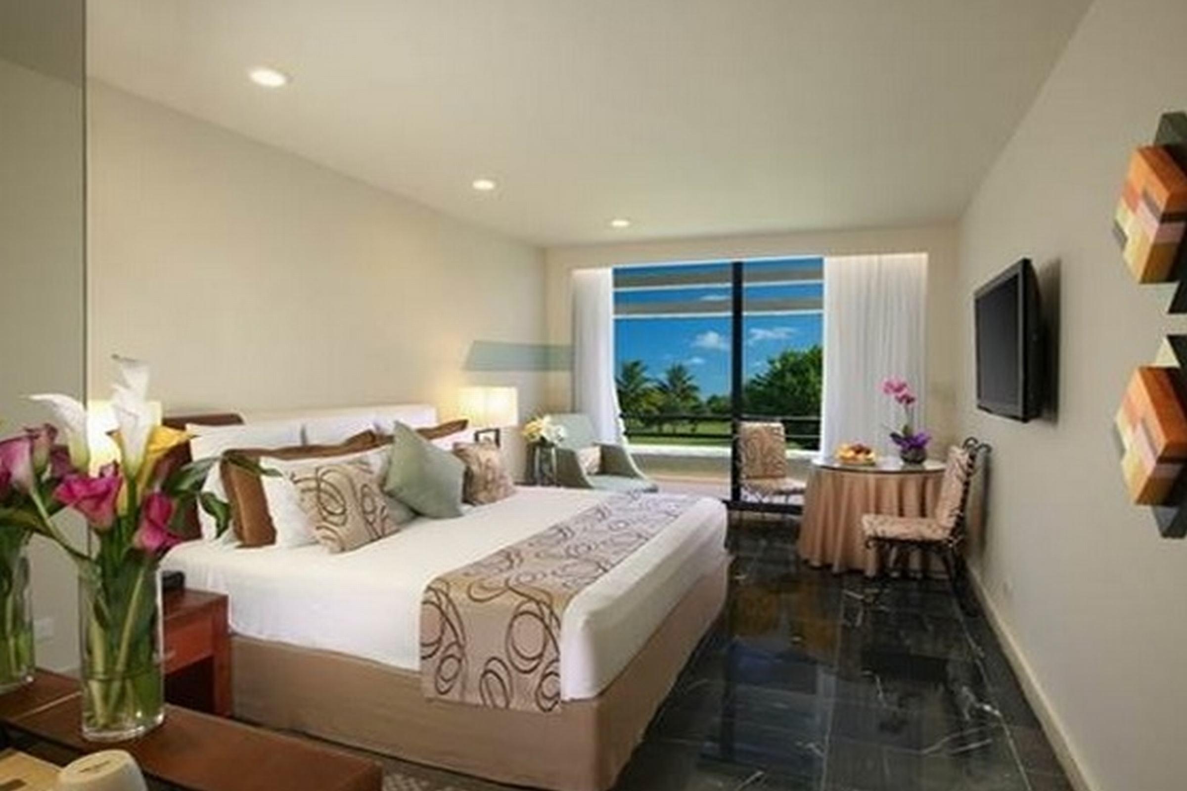 Grand Oasis Cancun Bagian luar foto Junior Suite